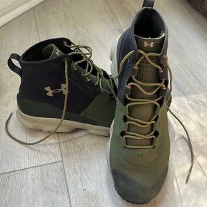 Men’s lightweight Under Armor hiking boots size 10.5